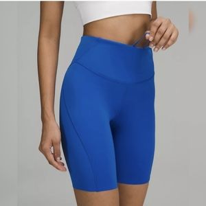 Base Pace High-Rise Short 8"